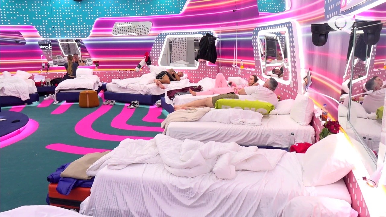 “Për ty s’kam mëshirë”/ Rogerti-Inës: Kam ndryshuar, a po të pëlqej?