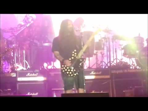 Kiko Loureiro feat. Andreas Kisser em Salvador