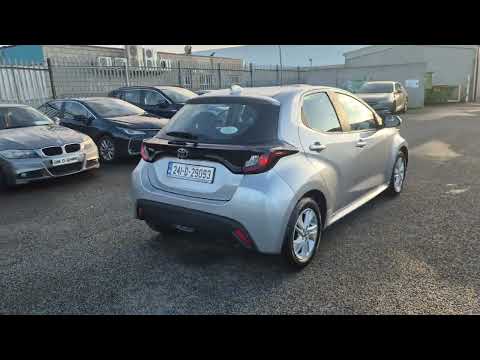 Toyota Yaris 1.5 PETROL LUNA 5DR 6 SPEED MANUAL - Image 2