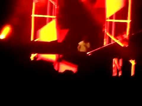 ARMIN VAN BUUREN PLAYING BAMM (JOCHEN MILLER) MEDELLIN