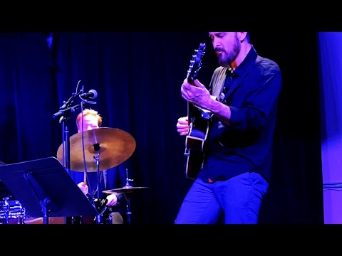 JONATHAN KREISBERG QUARTET PLAYING  "THE LAMP IS LOW"