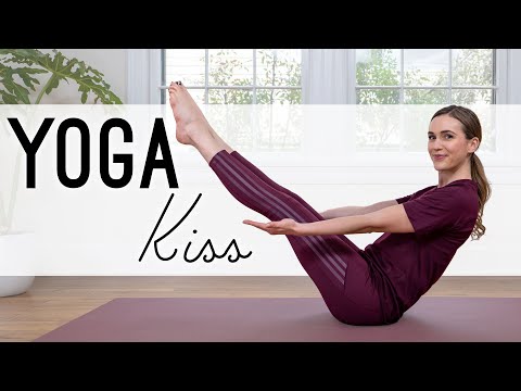Yoga Kiss | Total Body Flow |  40-Minute Yoga Flow