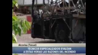 preview picture of video 'Arde un autobús en Alcorisa'