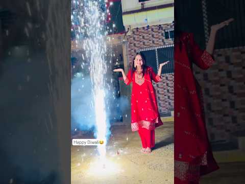Anar jalana Gone wrong 😂 happy #diwali Gullak Fod ke #bindasskavya #shorts