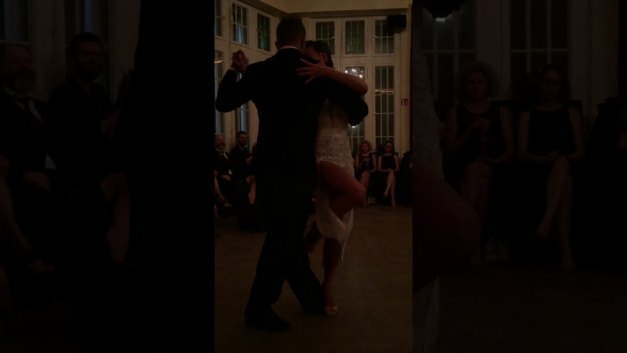 Mirella & Carlos Santos David 1st Song In Berlin 27.01.2018