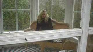 Gwen Stefani - Danger Zone (Music Video)