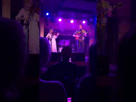 Brian Stai (feat: Jenny Anne Mannan) - Bouncin' Blue Eyes/You are my Sunshine