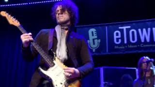Doyle Bramhall II - The Veil (eTown webisode #1134)