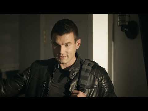 S.W.A.T. 6x19 - Street and Chris are moving together