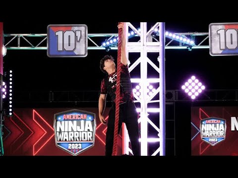 Vance Walker’s Historic Stage 4 Climb | American Ninja Warrior Season 15 |