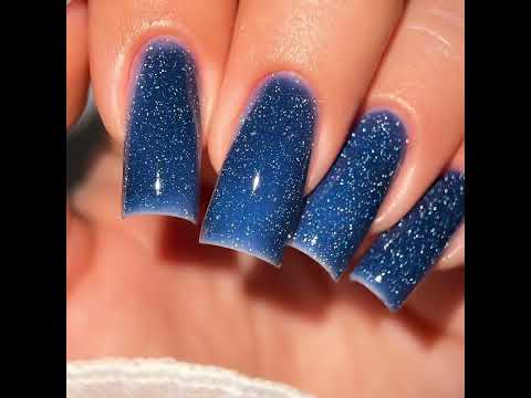 Гель-лак світловідбивний синій JOIA vegan Indigo Orbit №07GP (6 мл)