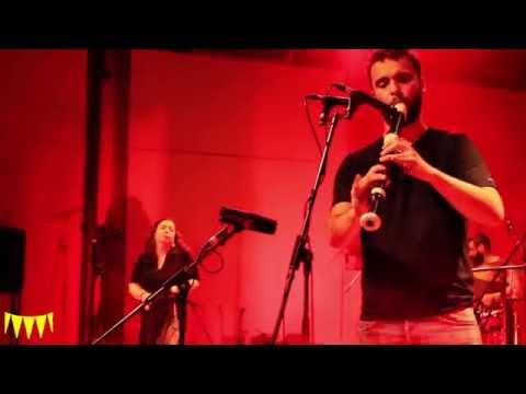 download lagu mp3 mp4 Tanira, download lagu Tanira gratis, unduh video klip Tanira