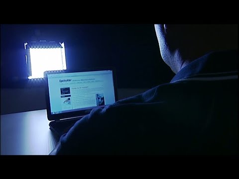 Pontus spelade bort tio miljoner kronor på nätspel - Nyheterna (TV4)