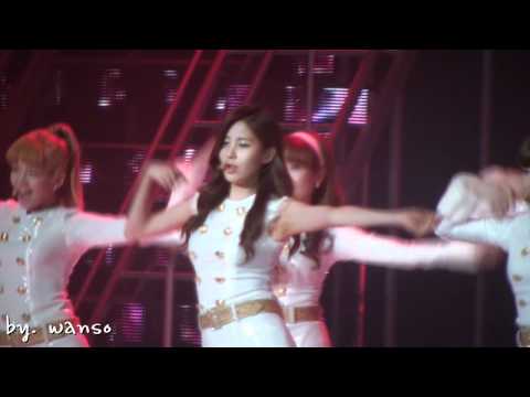 [Fancam] 101215 Melon music Awards SNSD seohyun  oh + Hoot