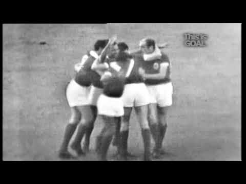 Goal! Mario Coluna. UEFA European Champions Clubs' Cup 1960/1961. Final. FC Barcelona - SL Benfica