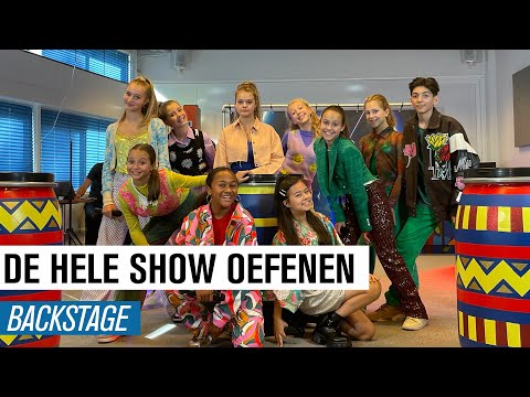 #23 WELKE KLEDING KRIJGEN DE FINALISTEN AAN? | JUNIOR SONGFESTIVAL 2021 🇳🇱