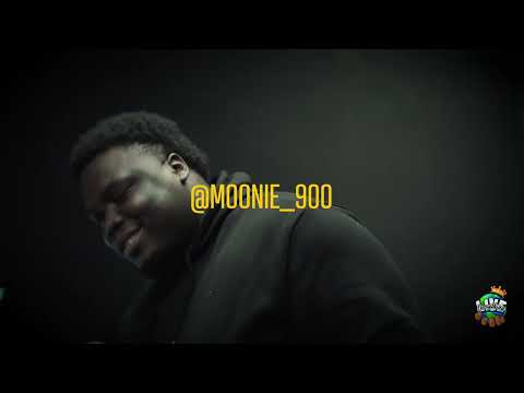 Moonie 900 Shows the LIVE Entertainment Team Some LIVE Unreleased Music!