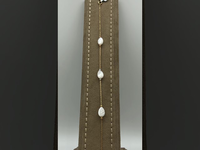 1- 18 karat gold mother-of-pearl bracelet