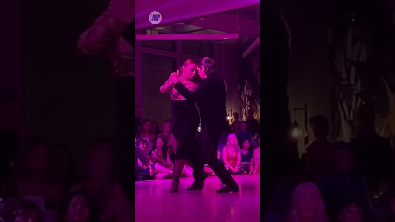 Ariadna Naveira & Fernando Sánchez Argentine tango to "Noches de Colón" by Ricardo Tanturi