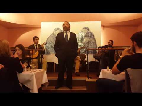 Rui Neiva Correia sings "Quando se gosta de alguem" by Amália Rodrigues