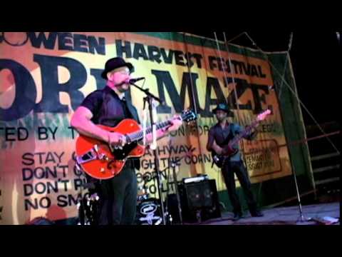 Honey - The Reverend Smack Jonez (live at the Halloween Harvest Fest 10/17/14)