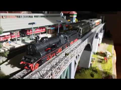 Märklin Schnellzug D 119/ Br 18.1 37116 + Schnellzugwagen 42762