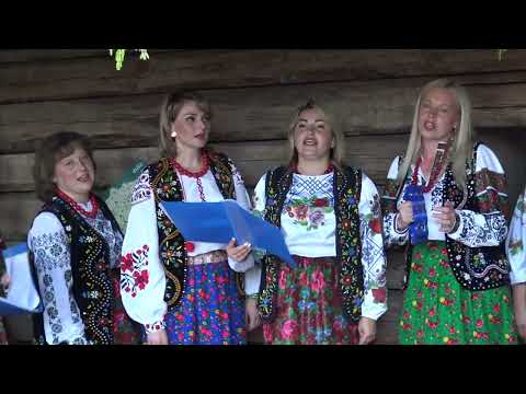 Folkowisko 2023 - Gusła - Dzień 3. Występ ukraińskiego zespołu z Jaworowa - wokal i przedstawienie.
