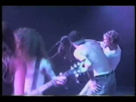 Alice in Chains jammin' with Pantera 1990