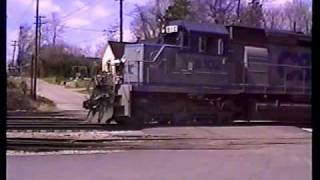 preview picture of video 'CSX coal train departing Spartanburg, SC with a Clinchfield SD45 in the consist. (1987)'