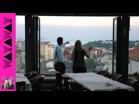 WOW! Best Roof Top View in Istanbul! (Couchsurfing meetup) 🇹🇷