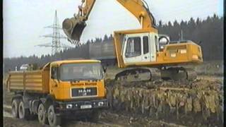 LIEBHERR R932 & Dump Trucks / Fa. Stumpp,  B28 Reutlingen - Metzingen,  13.03.1997.