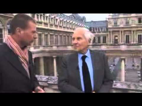 Jean d'Ormesson dans son décor quotidien