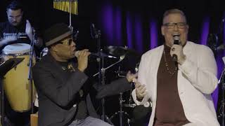 "¿Quién eres tú?" Enrique Barrios con Johnny Jiménez