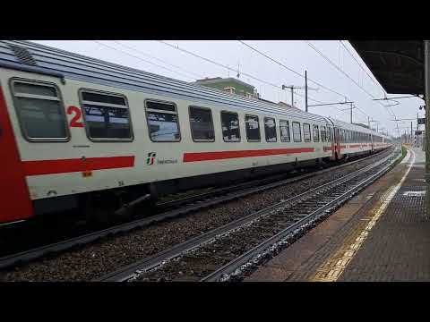 Treno a Milano Lambrate Intercity 745 da Ventimiglia a Milano C.le e Frecciarossa 9547 Per Taranto