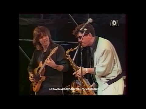 Lincon Goines w/Mike Stern feat Dennis Chambers & Bob Berg– Jazz à Vienne 1990