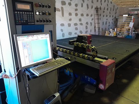 Рязане пламък машина Macotec MasterShape 2002