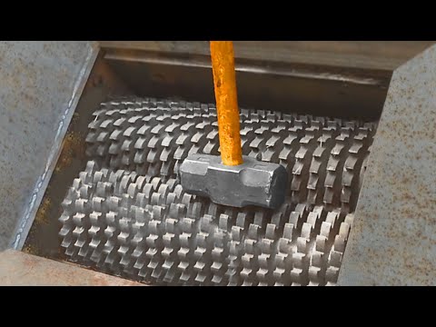 Sledge Hammer vs Shredder!