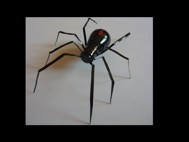 Vídeo relacionado con FIESTAS GUIRCA | Araña Negra Gigante (200 cm) - Decoración de Halloween para Fiestas de Terror y Celebraciones de Animales e Insectos - Ideal para Ambientes Espeluznantes y Escenarios de Miedo - Negro