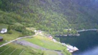 preview picture of video 'RC flight above Djønno in Hardanger'