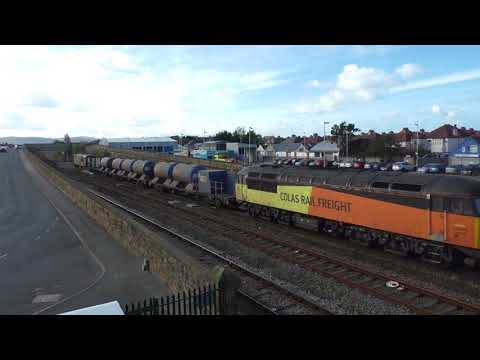 (HD) Colas Rail 56113 & 56096 pass Rhyl working 3S71 RHTT - 17/10/17