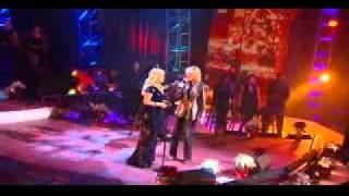 Jessica Simpson - God Rest Ye Merry Gentlemen duet with Carly Simon / Christmas Special at PBS