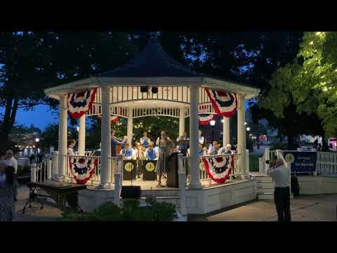 Moonlight in Vermont - Emma Sundvik with the Abletones Big Band