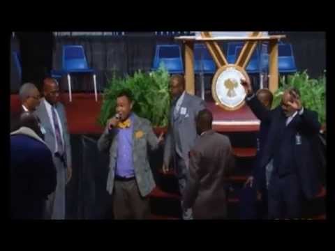 I'm Not Gay No More - Man Becomes Straight During Church Service