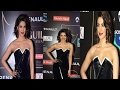 Priyanka Chopra Flaunting Her Cleavage At Red Carpet Of Renault Sony Guild Film Awards 2015