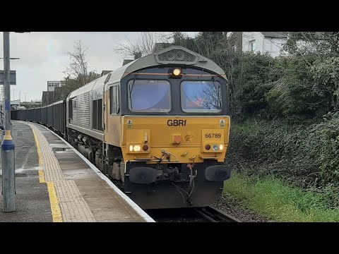 GBRf Large Logo 66789 departs from Tonbridge with a Mountfield - Southampton working 19/12/20