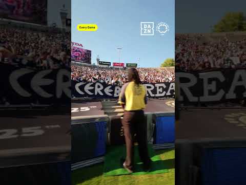 "Rayados fans have TAKEN OVER the Rose Bowl " Barra: La Adicción &bull; Club: Monterrey