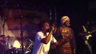 Mo Kalamity & The Wizards New Morning 31/10/09 (Petit Bonhomme & Me Say)