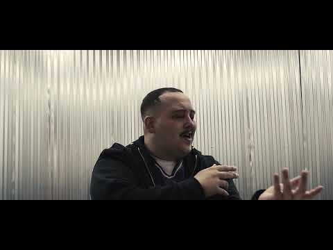 TRAPPINBOBBY - CLOSE TO ME (Official Music Video)