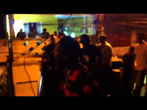 MC NEGAO DO ARIZONA NA COMUNIDADE NO DIA DAS CRIANÇAS .