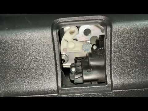 PKW Kofferraum Notentriegeln (Öffnen im Notfall) Audi A3/S3 Sportback Anleitung